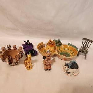 lot 264 image: Vintage Miniature Cat Figurines and Decorative items