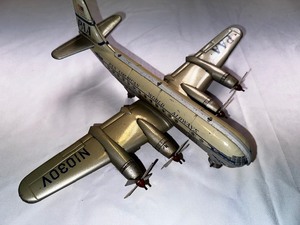 lot 328 image: Vintage Tin Toy Airplane Pan American World Airways in Very Good Condition 11 long