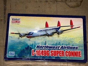 lot 340 image: Vintage Northwest Airlines L-1049G Super Connie Model Airplane Kit - New in Box