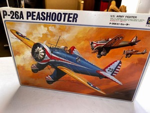 lot 348 image: Vintage P-26A Peashooter US Army Fighter Model Airplane Kit - New in Box