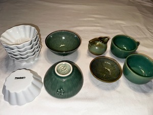 lot 192 image: Variety Of Small Dishes As Seen In Photo