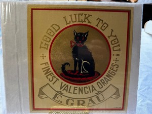 lot 318 image: Good Luck to You Valencia Oranges Vintage Fruit Can Label