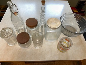 lot 407 image: Various Glass Canisters and Bowls As Seen in Photo