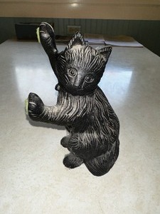 lot 389 image: Vintage Cast Iron Cat Doorstop