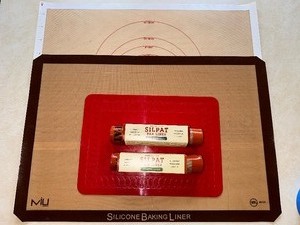 lot 413 image: Silicone Baking Mats in Cookie Sheet, Jelly Roll, Quarter Sheet Size and Pastry Mat
