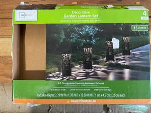 lot 339 image: Lot of Assorted Outdoor Lighting