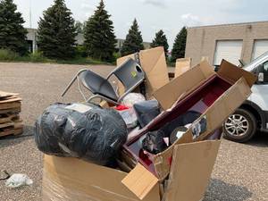 lot 549 image: Wholesale Pallet of Assorted Miscellaneous Items