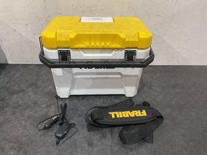 lot 208 image: Frabill Magnum Bait Station 13 Quart Live Bait Well