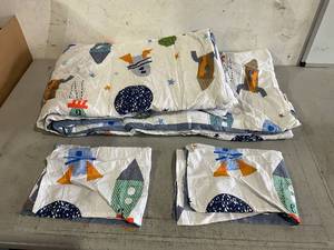 lot 575 image: Brandream Kids Bedding Set Twin Size Space Cotton Comforter Set Space Rocket Galaxy Bedroom 3-Piece