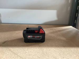 lot 409 image: Milwaukee 48-11-1850 M18 Redlithium 5.0Ah Battery