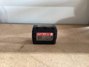 lot 422 image: Milwaukee 48-11-1850 M18 Redlithium 5.0Ah Battery