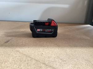 lot 423 image: Milwaukee 48-11-1850 M18 Redlithium 5.0Ah Battery
