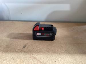 lot 425 image: Milwaukee 48-11-1850 M18 Redlithium 5.0Ah Battery