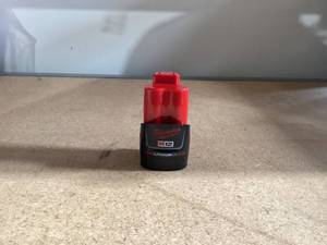 lot 450 image: Milwaukee 48-11-2420 M12 REDLITHIUM 2.0 Compact Battery
