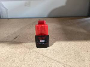 lot 452 image: Milwaukee 48-11-2420 M12 REDLITHIUM 2.0 Compact Battery Pack