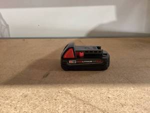 lot 471 image: MILWAUKEE ELECTRIC TOOL 48-11-1820 Red Lithium 2.0 Compact Battery