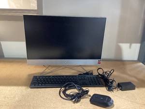 lot 397 image: HP 21.5 All-in-One Desktop, Intel Pentium Silver J5040 Processor, Intel UHD Graphics 605, 4 GB RAM, 128 GB Storage