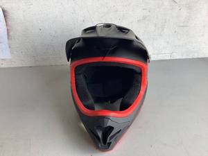 lot 524 image: Razor Full Face Multi-Sport Helmet, BlackRed, For Ages 8 & Up