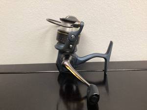 lot 59 image: Pflueger President Spinning Fishing Reel New Model Pres30