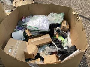 lot 548 image: Wholesale Pallet of Assorted Miscellaneous Items