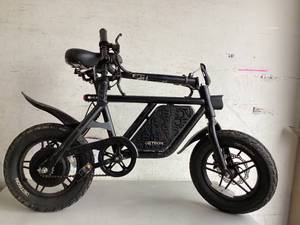 lot 562 image: Jetson J5 Electric Bike MISSING CHARGER