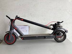 lot 567 image: Aovopro Electric Scooter - 19 MPH, 8.5 Solid Tires