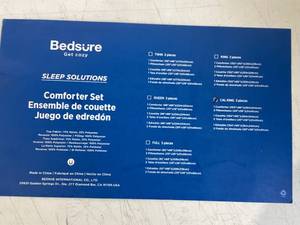 lot 527 image: Bedsure Cal King Comforter Set 3 Pieces, 1 California King Size Comforter (104x96) and 2 Pillow Cases (20x36)