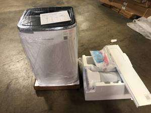 Frigidaire 3-in-1 Portable Room Air Conditioner 10,000 BTU    Customer Returns See Pictures