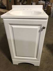 Glacier Bay 19 in. W x 18 in. D x 34 in. H Single Sink Freestanding Bath Vanity in White Customer Returns See Pictures