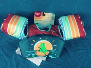 lot 110 image: New Speedo Splash Jammer Life Jacket Vest Type V