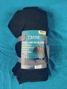 lot 148 image: Lewis N. Clark USB Warm and Go Blanket, Black 59x 31.5