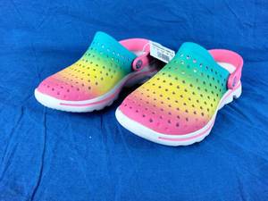 lot 156 image: New Skechers Foamies Girls Slip-On Rainbow Color Shoes Size 3