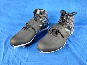 lot 158 image: New Black Mens Under Armour C1N Mid Detachable Football Cleats Size 10.5
