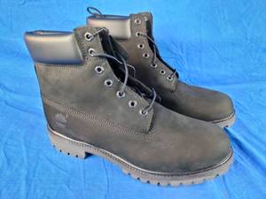 lot 185 image: Brand New Timberland Mens Icon Premium 6 Insulated Waterproof Boot - Wide Size 11 Black Nubuck $234.99 Retail