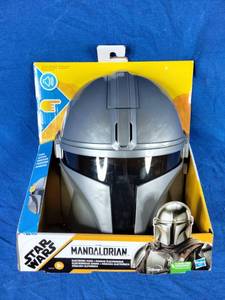 lot 199 image: Brand New Disney Star Wars The Mandalorian Electronic Mask