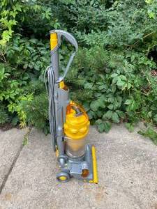 lot 10 image: Yellow Dyson All Floors Lifetime HEPA Filter Vacuum Cleaner