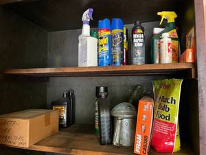lot 35 image: Large Variety of Insect Repellant and More