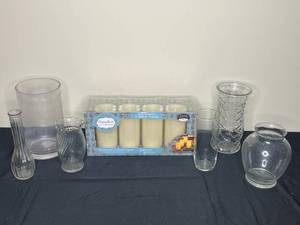 lot 91 image: 6 Glass Vases of Various Sizes and Battery Operated Flameless Candles in MFG PKG.