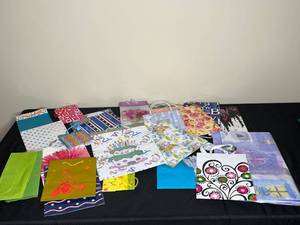 lot 104 image: Lot of Paper Gift Bags