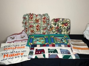 lot 109 image: Home Decor - Pillow Covers and Seat Cushion. Very Pretty and Colorful. Great Condition