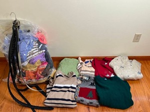 lot 116 image: Lot of Womens Sweaters & Belts