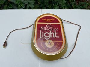 lot 38 image: VTG Milwaukee Light Beer Neon Light Sign- Untested