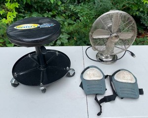 lot 60 image: Hunter Brand Metal Fan, Northern Industrial Tools Mobile Shop Stool and Knee Pads