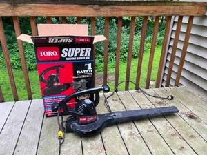 lot 139 image: Toro Super Electric Blower