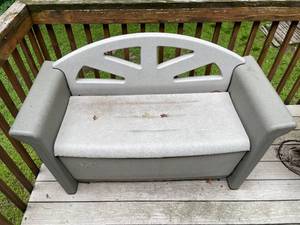 lot 139A image: Rubbermaid Outdoor Storage Bench