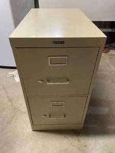 lot 168 image: 2 Drawer Metal File Cabinet