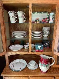 lot 218 image: Pfaltzgraff Christmas China Including Pieces from Winterberry and Holiday Garland Collections