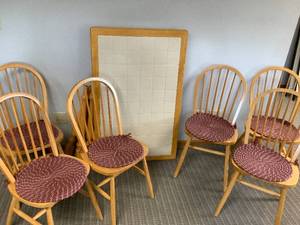 lot 11 image: Table & Chairs 2