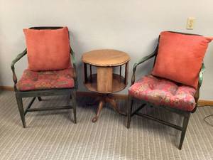 lot 16 image: 2 Chairs and Side Table