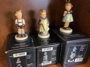lot 90 image: Hummel Collection